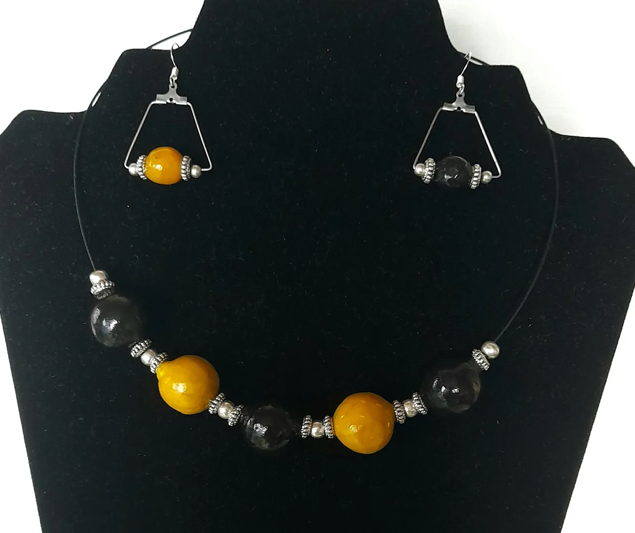 Parure Jaune et kaki