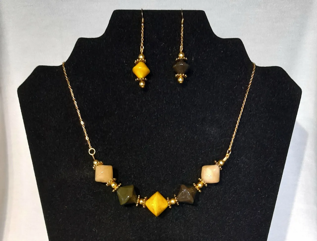 Parure Losanges jaune et sable