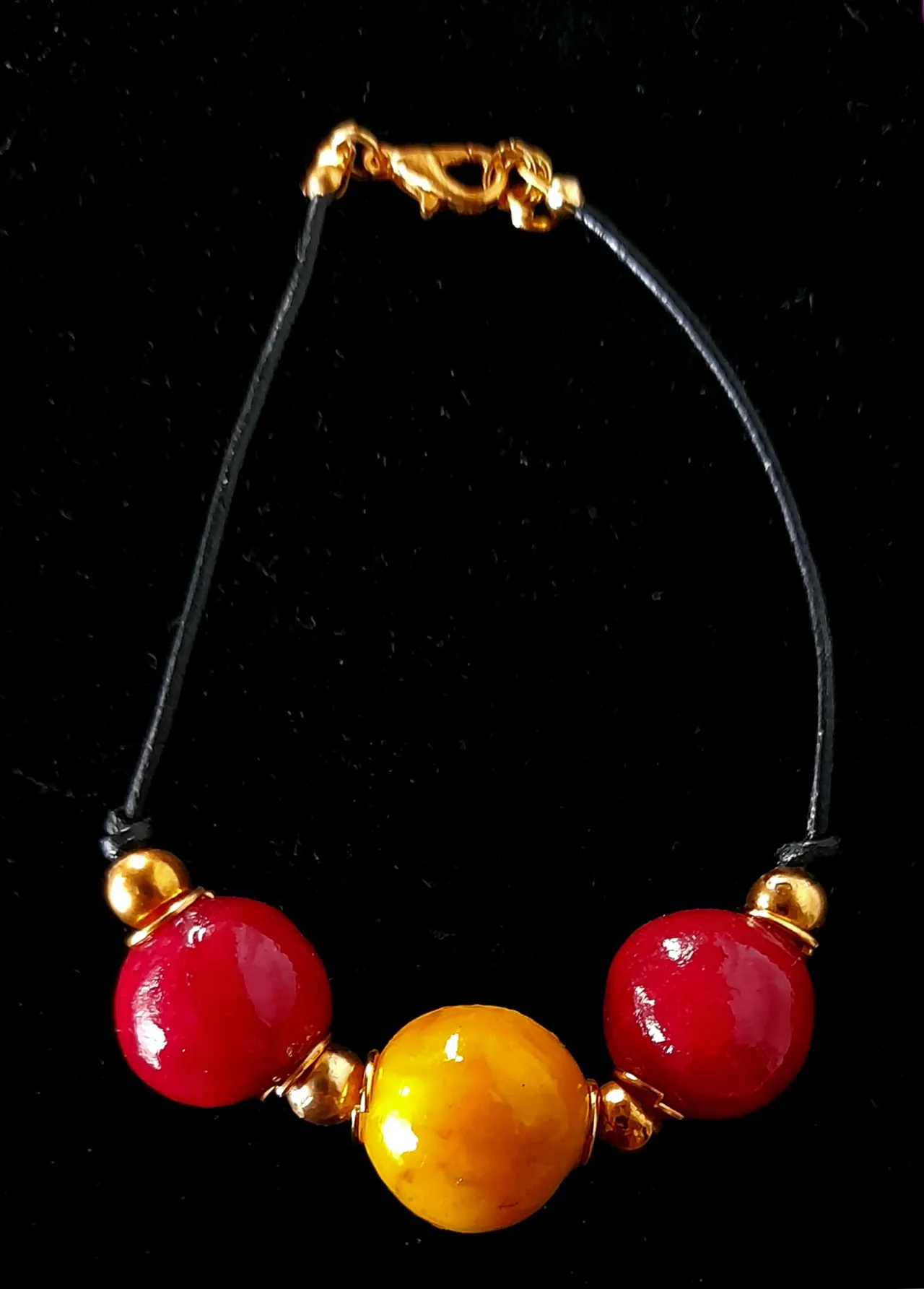 Bracelet Cordon rouge et jaune