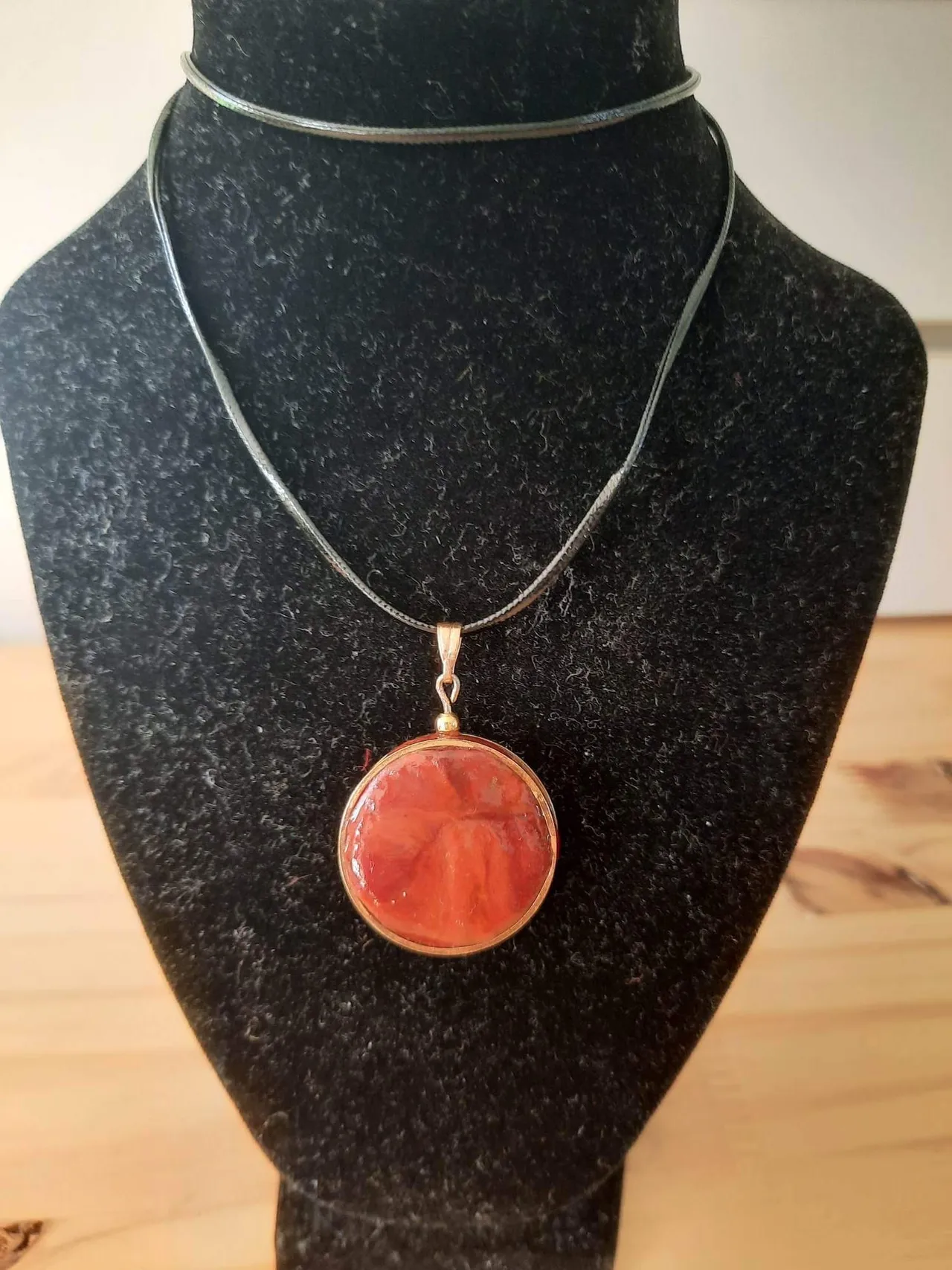 Collier Médaillon corail