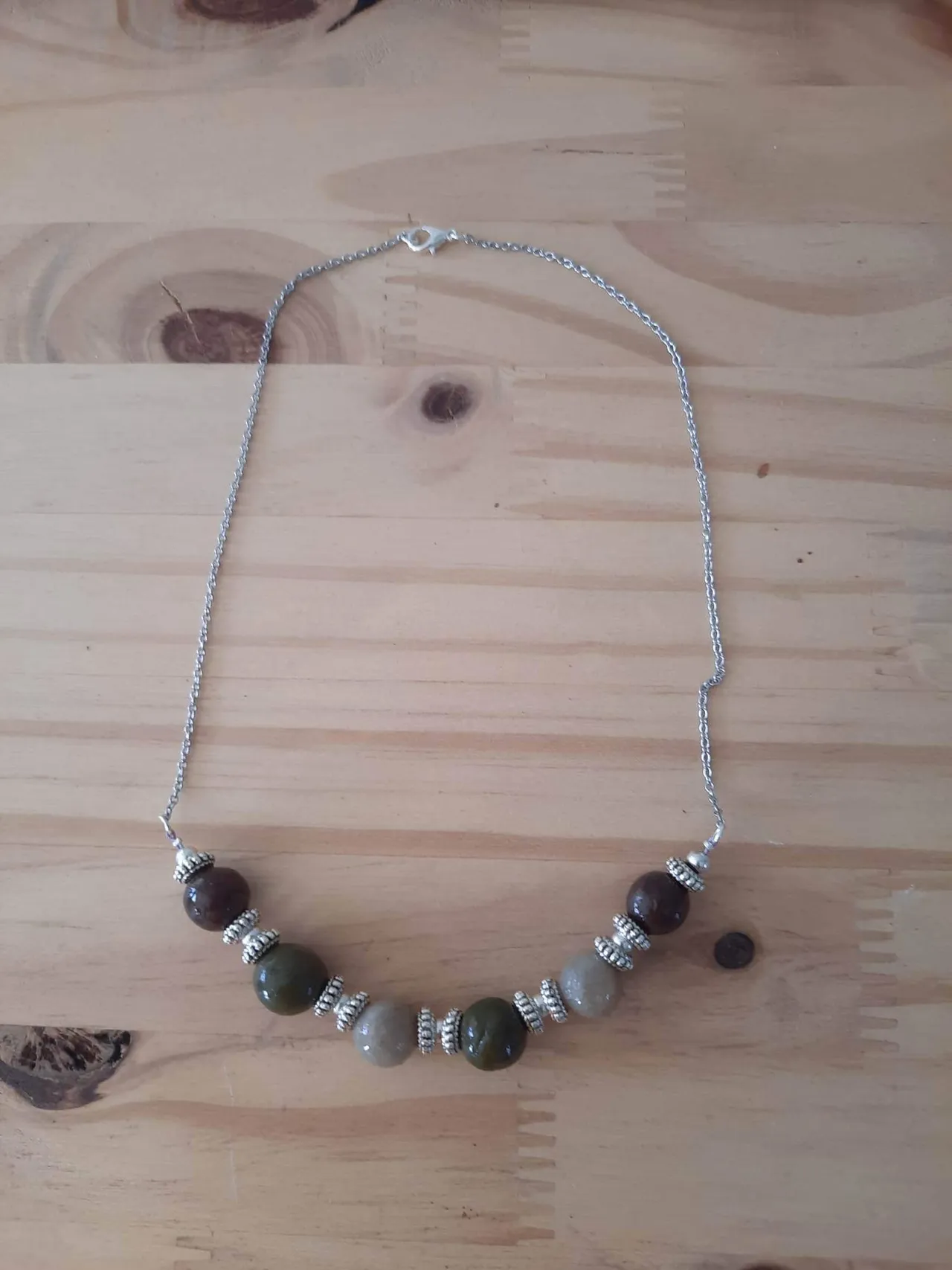 Collier Gris et kaki